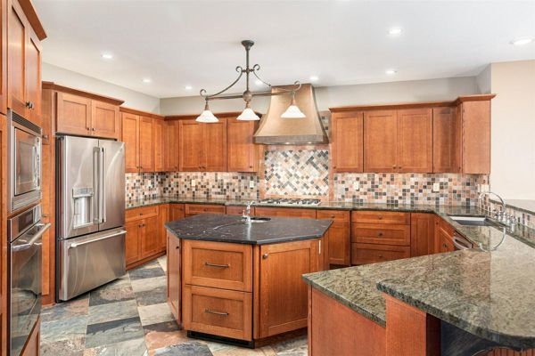 5140 Grandview Pl. W